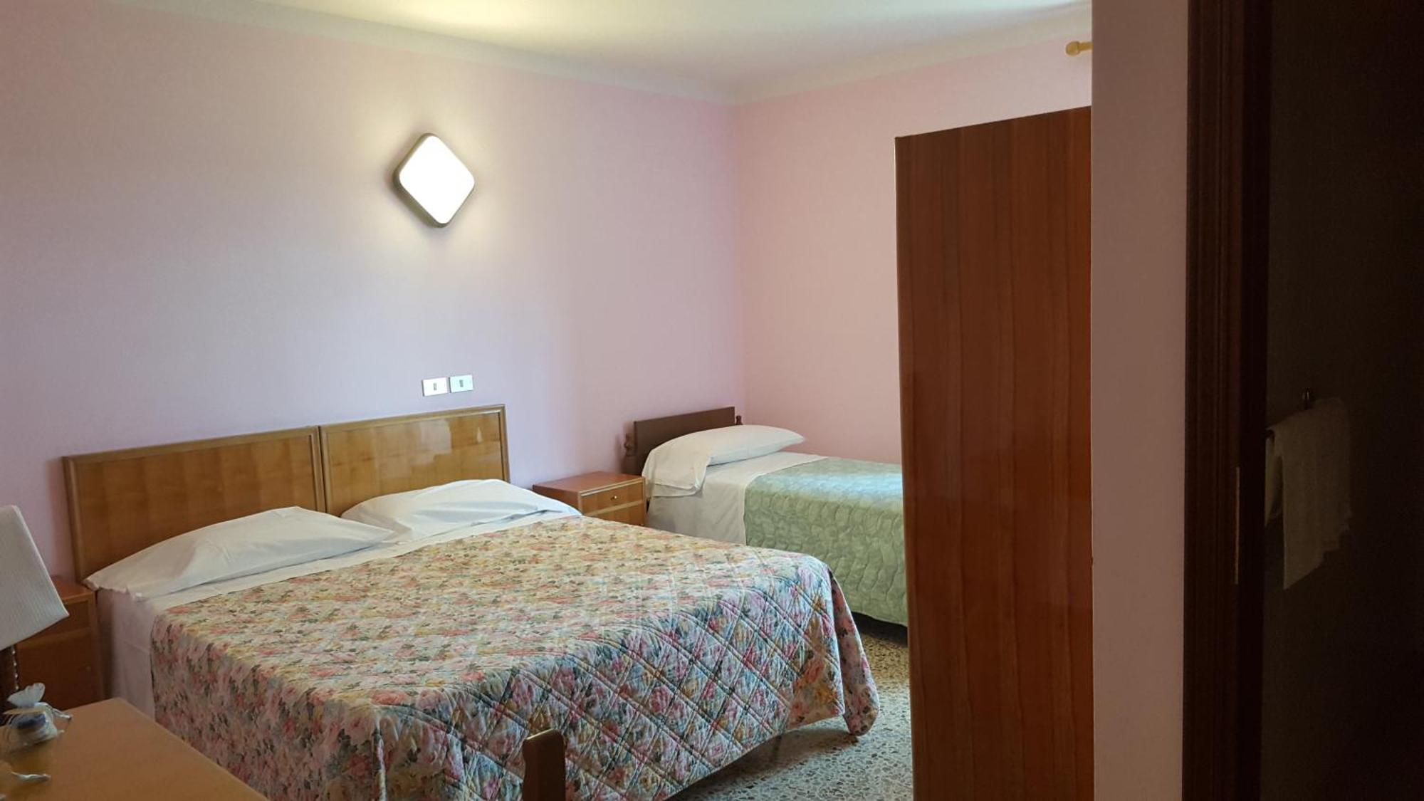 Albergo Ristorante Gualtieri Barberino di Mugello Rom bilde