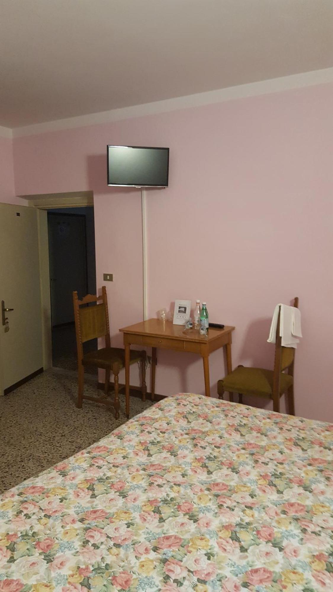 Albergo Ristorante Gualtieri Barberino di Mugello Rom bilde